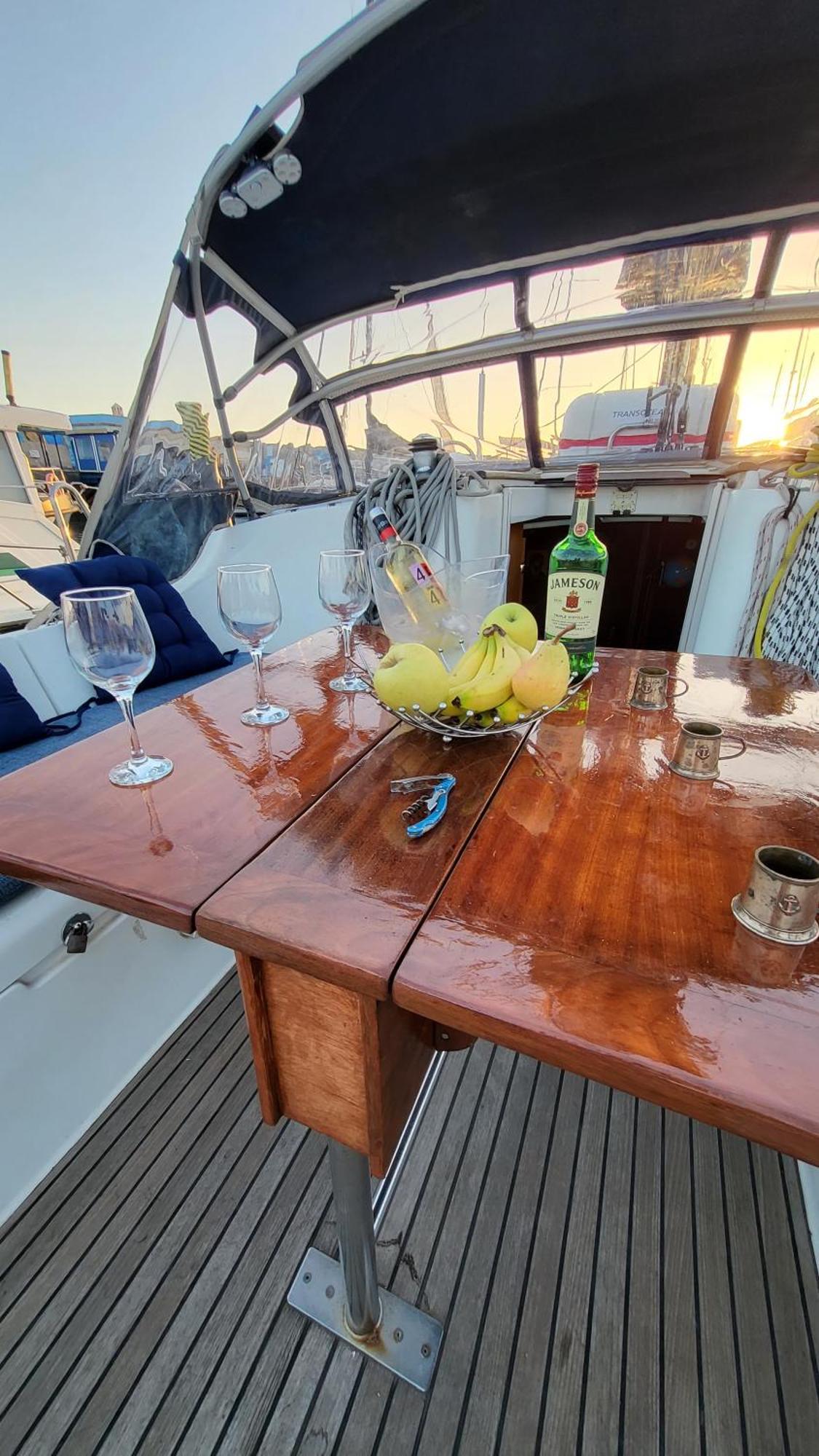 ホテル Yacht Oceanis Clipper ラス・ガジェタス エクステリア 写真